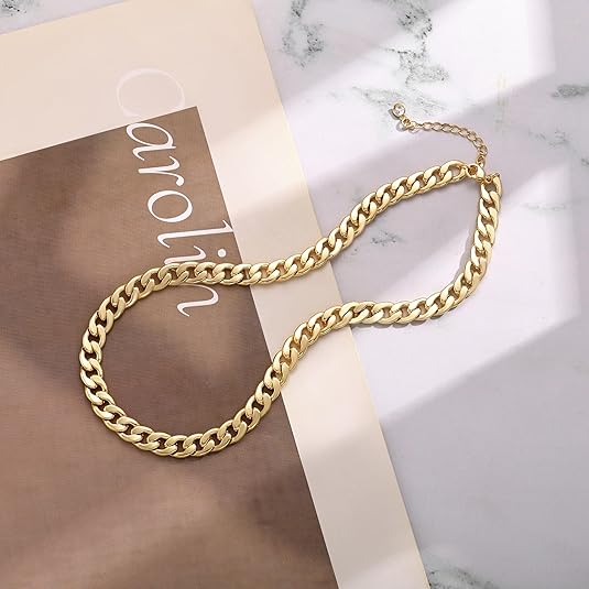 ELEGANT GOLD-PLATED CURB CHAIN NECKLACE