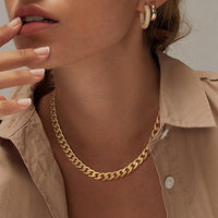 ELEGANT GOLD-PLATED CURB CHAIN NECKLACE