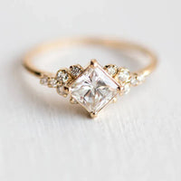 RADIANT PRINCESS-CUT GOLD RING