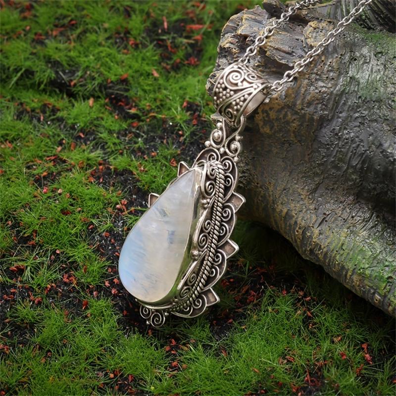 OPALITE VINTAGE TEARDROP PENDANT