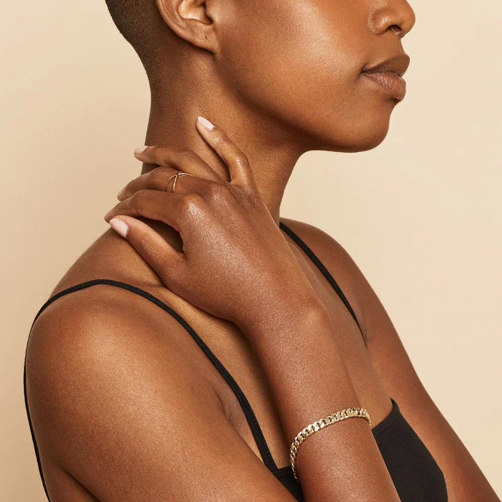 CLASSIC GOLD-PLATED CURB CHAIN BRACELET