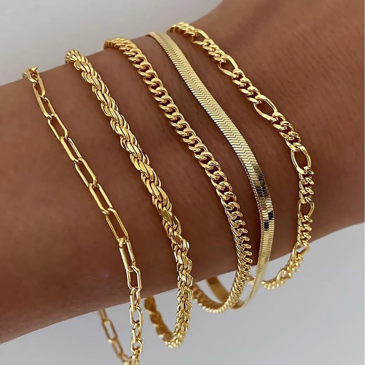 ELEGANT GOLD-PLATED BRACELET SET
