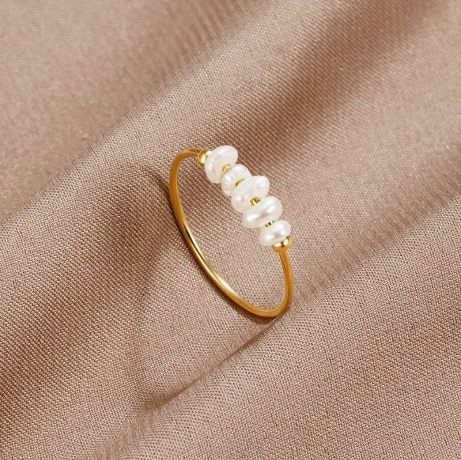 FRESHWATER PEARL DELICATE GOLD RING