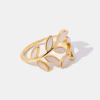 GOLDEN LEAF ELEGANCE RING